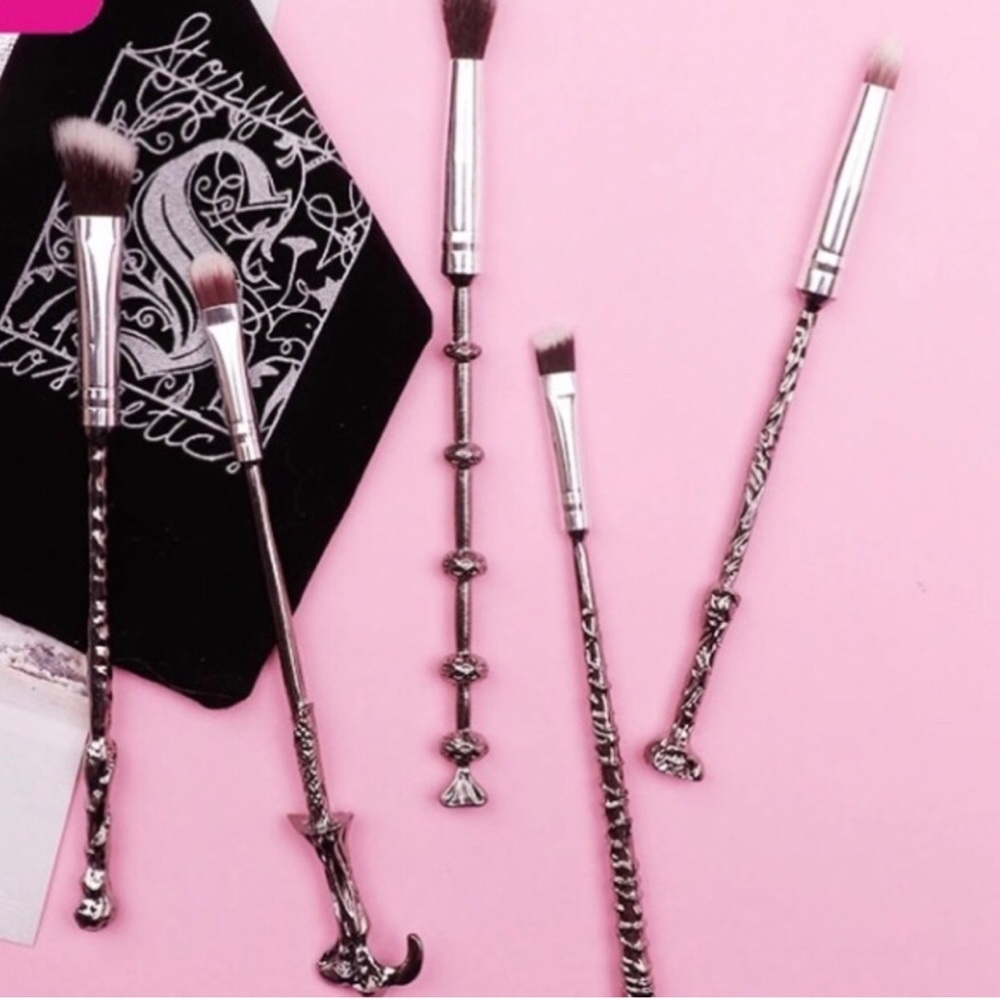 Harry Potter Silver Makeup Brush Set in Pouch